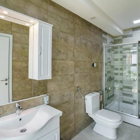 Adria Lux Sveti Stefan Апартаменти