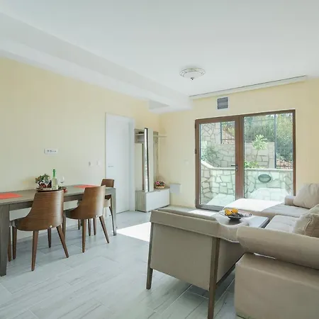 Апартаменти Adria Lux Sveti Stefan Будва