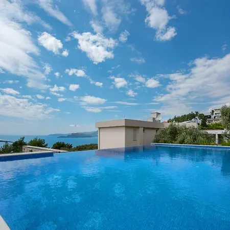 Апартаменти Adria Lux Sveti Stefan