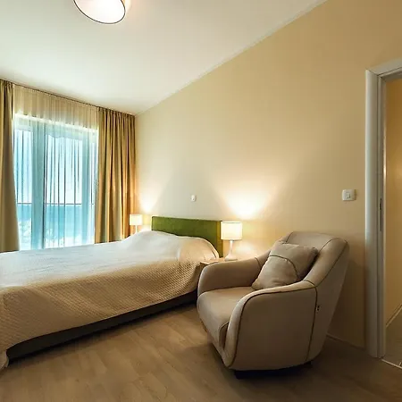 Adria Lux Sveti Stefan Апартаменти *