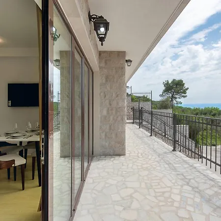Апартаменти Adria Lux Sveti Stefan *