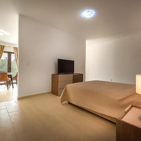 Adria Lux Sveti Stefan Апартаменти Будва