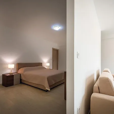 Апартаменти Adria Lux Sveti Stefan